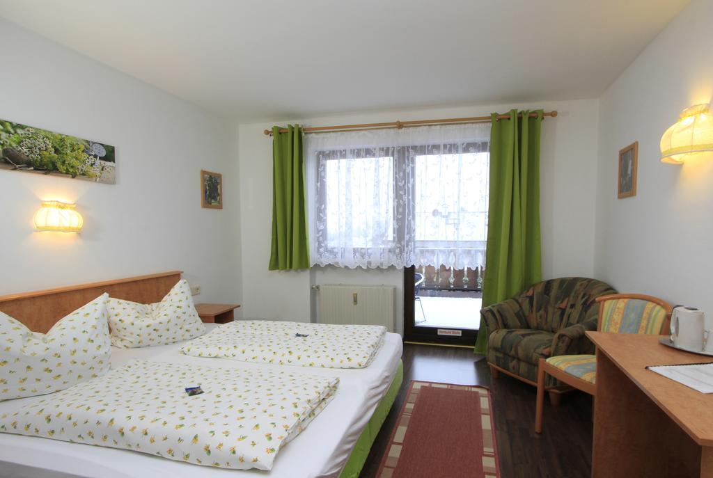 Hotel Alpenblick Berghof Хальблех Номер фото
